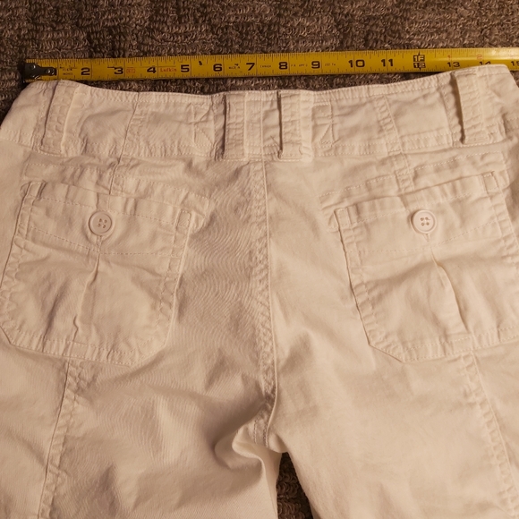 Forever 21 Cargo Capri - Picture 5 of 6